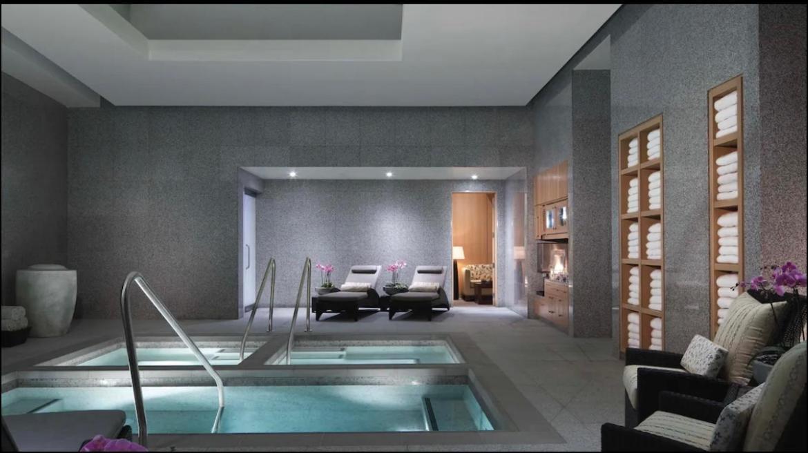 The Fantasy Suite Mgm Signature Pool View Las Vegas Esterno foto