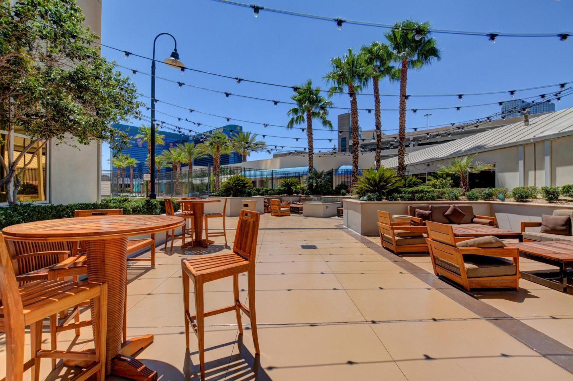 The Fantasy Suite Mgm Signature Pool View Las Vegas Esterno foto